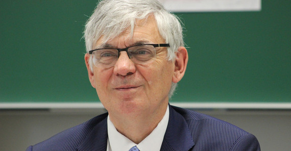 Literaturwissenschaftler Prof. Dr. Dr. h. c. Frank Lestringant (Foto Lars Klauke) Literaturwissenschaftler Prof. Dr. Dr. h. c. Frank Lestringant (Foto Lars Klauke)