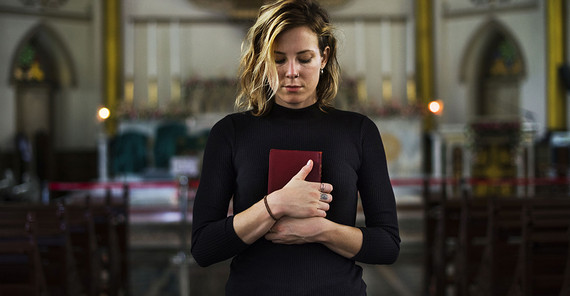 Zwar sind in den Gemeinden überwiegend Frauen anzutreffen, doch sind Leitungspositionen in der katholischen Kirche fast ausschließlich mit Männern besetzt. Foto: AdobeStock/Rawpixel.com. Zwar sind in den Gemeinden überwiegend Frauen anzutreffen, doch sind Leitungspositionen in der katholischen Kirche fast ausschließlich mit Männern besetzt. Foto: AdobeStock/Rawpixel.com.