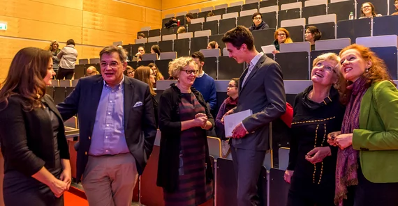 Im Gespräch - v.l.n.r.: Jekaterina Trefilova, Prof. Dr. Florian J. Schweigert, Dr. Regina Neum-Flux, Felix Plaschek, Dr. Doris Gebert, Britta Weck. Foto: Karla Fritze.