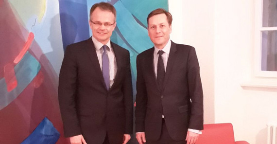 Prof. Dr. Schierack und Prof. Oliver Günther - Präsident der Universität Potsdam. Foto: Johannes Wendlinger Prof. Dr. Schierack und Prof. Oliver Günther - Präsident der Universität Potsdam. Foto: Johannes Wendlinger